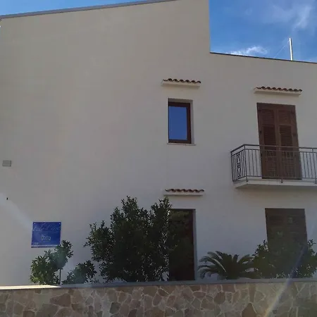 Guest house Filo D'aria Castelluzzo